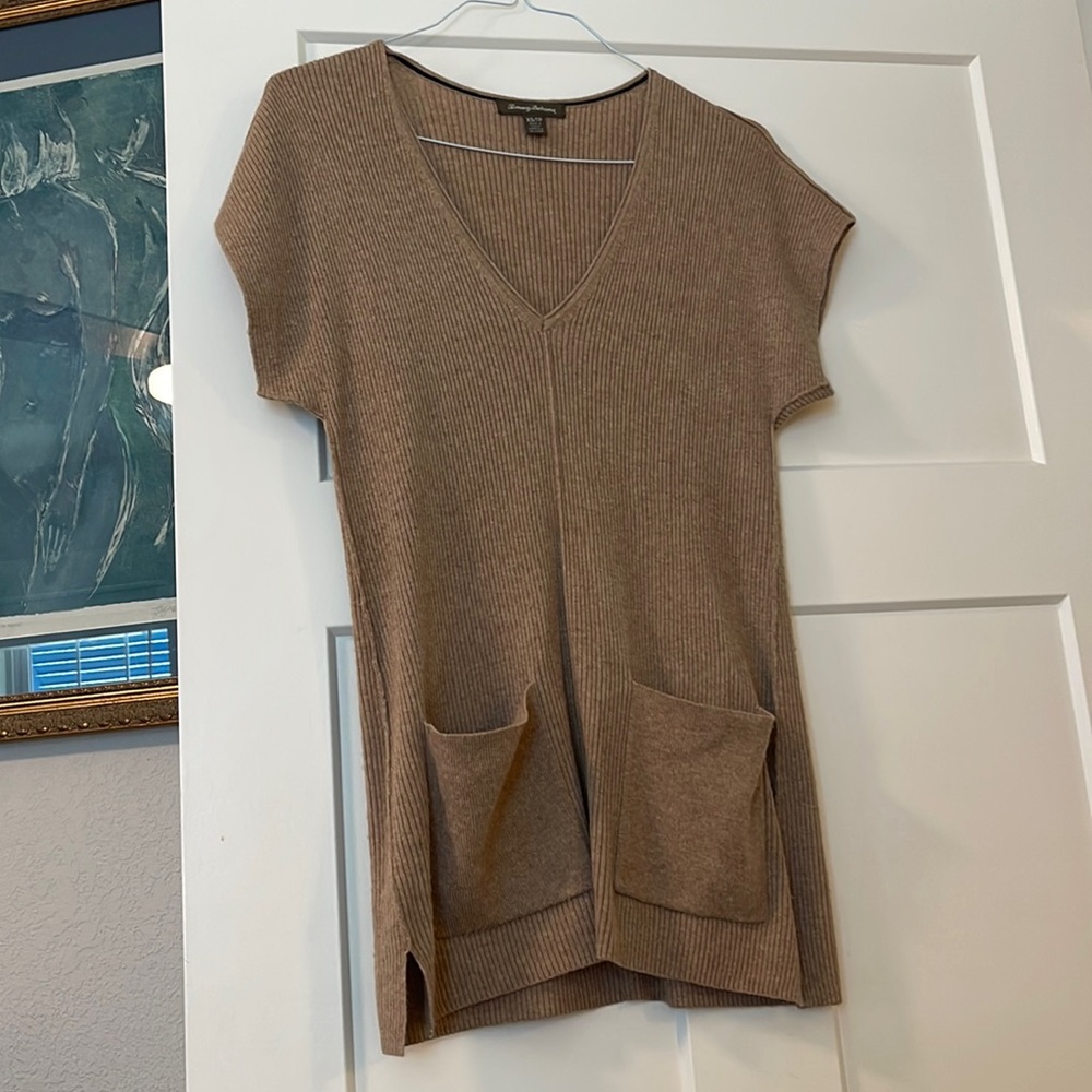Tommy Bahama, size XS, color tan